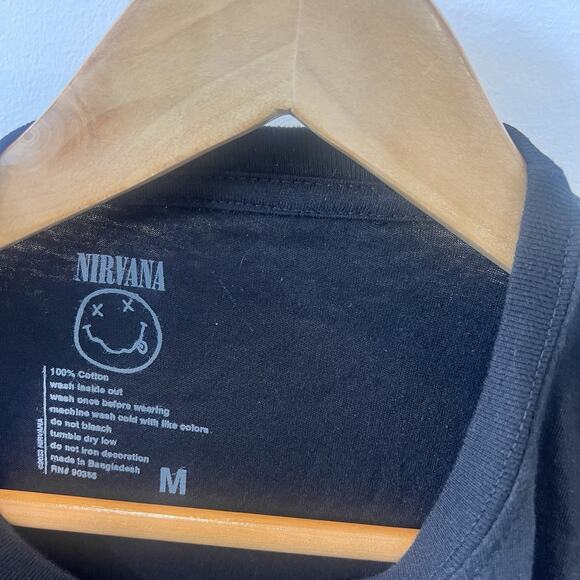 Vintage Nirvana Album Shirt Black & Yellow Size Medium - Picture 3 of 6